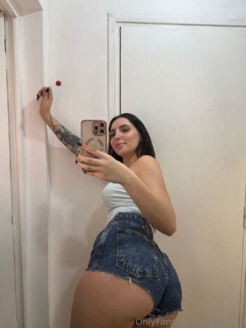 nahiaraxo nude photo #11