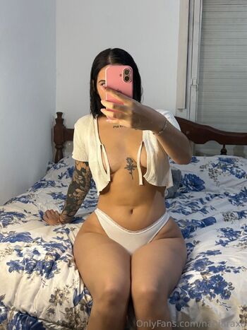 nahiaraxo nude photo #33