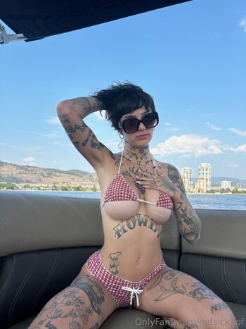 notsick3of nude photo #10