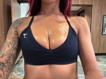 novaskyee_exclusive nude photo #2