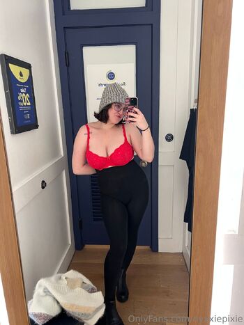 nyxxiepixie nude photo #30