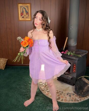 Chloe Ros / ofchloerose nude photo #15
