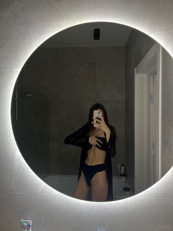 olivia_lemni nude photo #39