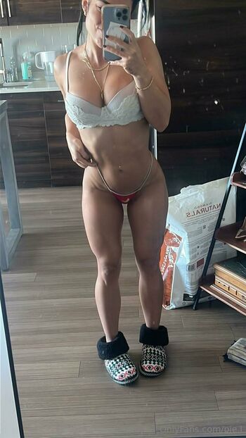 Pie L nude photo #22