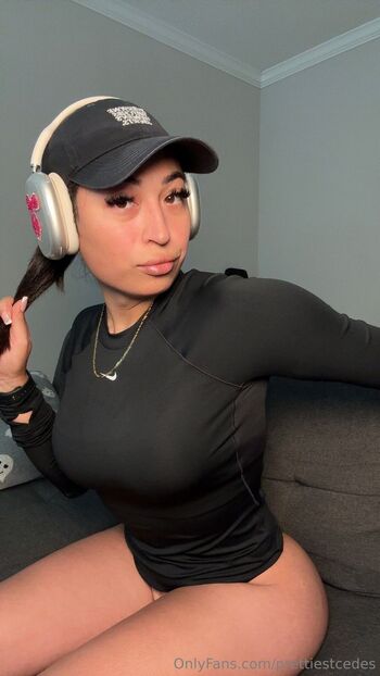 prettiestcedes nude photo #2