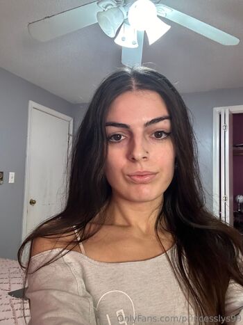 Elysi / princesslys99 nude photo #35