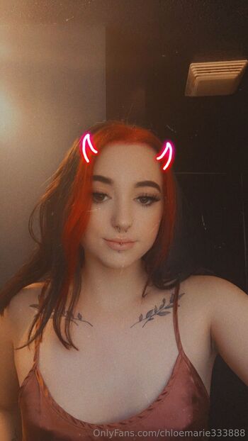 red.w nude photo #5