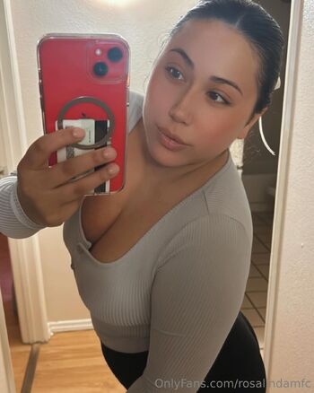 rosalindamfc nude photo #35