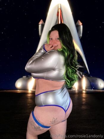 rosie1andonly nude photo #3
