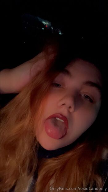 rosie1andonly nude photo #7