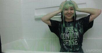 Lily Tho / saadlilthot nude photo #21