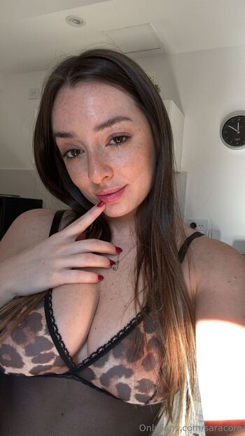 Sara Core nude photo #9