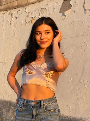 Bits / shorrtnsweeet nude photo #4