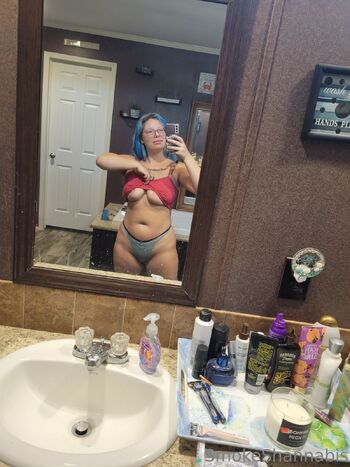 Shannabi / smokeshannabis2.0 nude photo #19