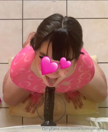 Maëly / snowbunnymaelys nude photo #30