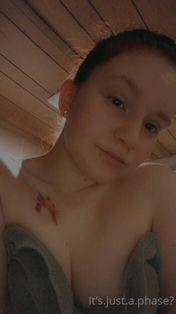 OnlyFans / spaced._.out66 nude photo #19