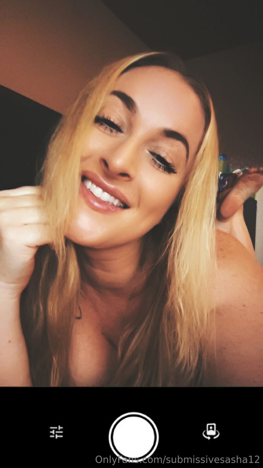 submissivesasha12 nude photo #1