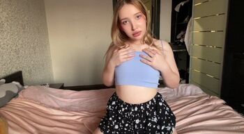 Eva / sweetwhisper18 nude photo #4