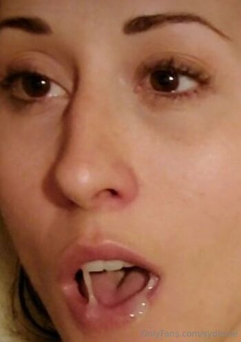 sydlovie nude photo #31