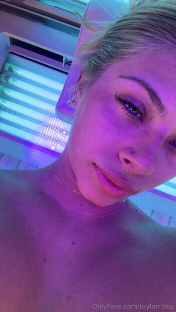 taylorr.bby nude photo #18