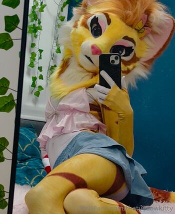 Kitty / thatyellowkitty nude photo #4