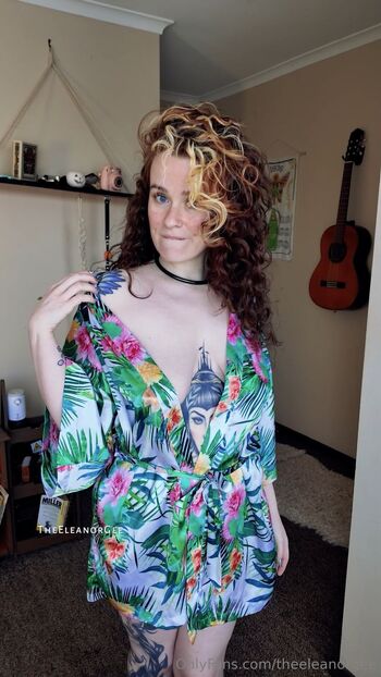 theeleanorgee nude photo #2