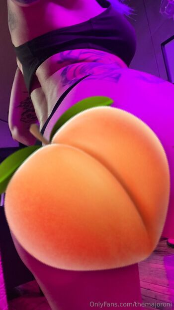 themajoroni nude photo #6