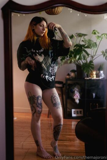 themajoroni nude photo #13