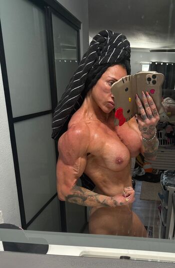 tina_trapqueenvip nude photo #5