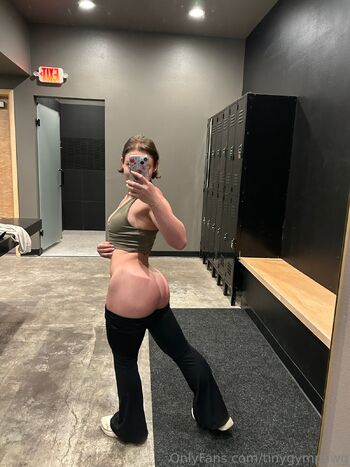 Yours Truly / tinygympawg nude photo #2