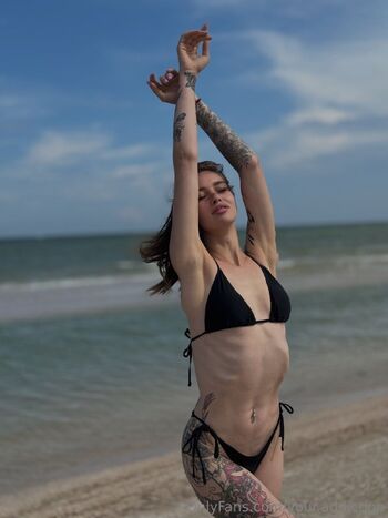 trishaschneider nude photo #9