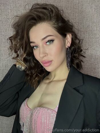 trishaschneider nude photo #19