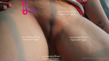 unicornlove25 / unicorn251 nude photo #15