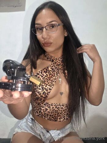 VICTORIA HAIRY ASIAN-LATINA chat 1- / victoria.york nude photo #11