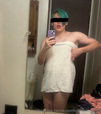 vi / violetlesbiansquirrel nude photo #3