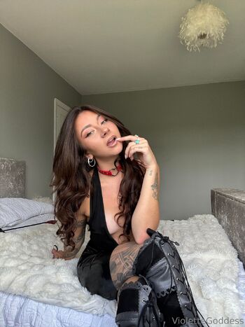 Goddess Violette / violettegoddess nude photo #2