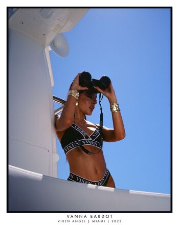 VIXEN PLUS nude photo #20