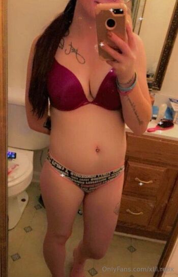 Kayl / xlil.redx nude photo #18