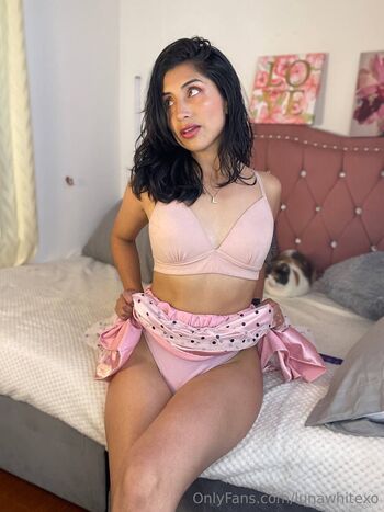 Laura / xolaurawht nude photo #13