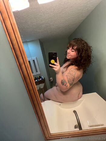 xolivia.tv nude photo #9