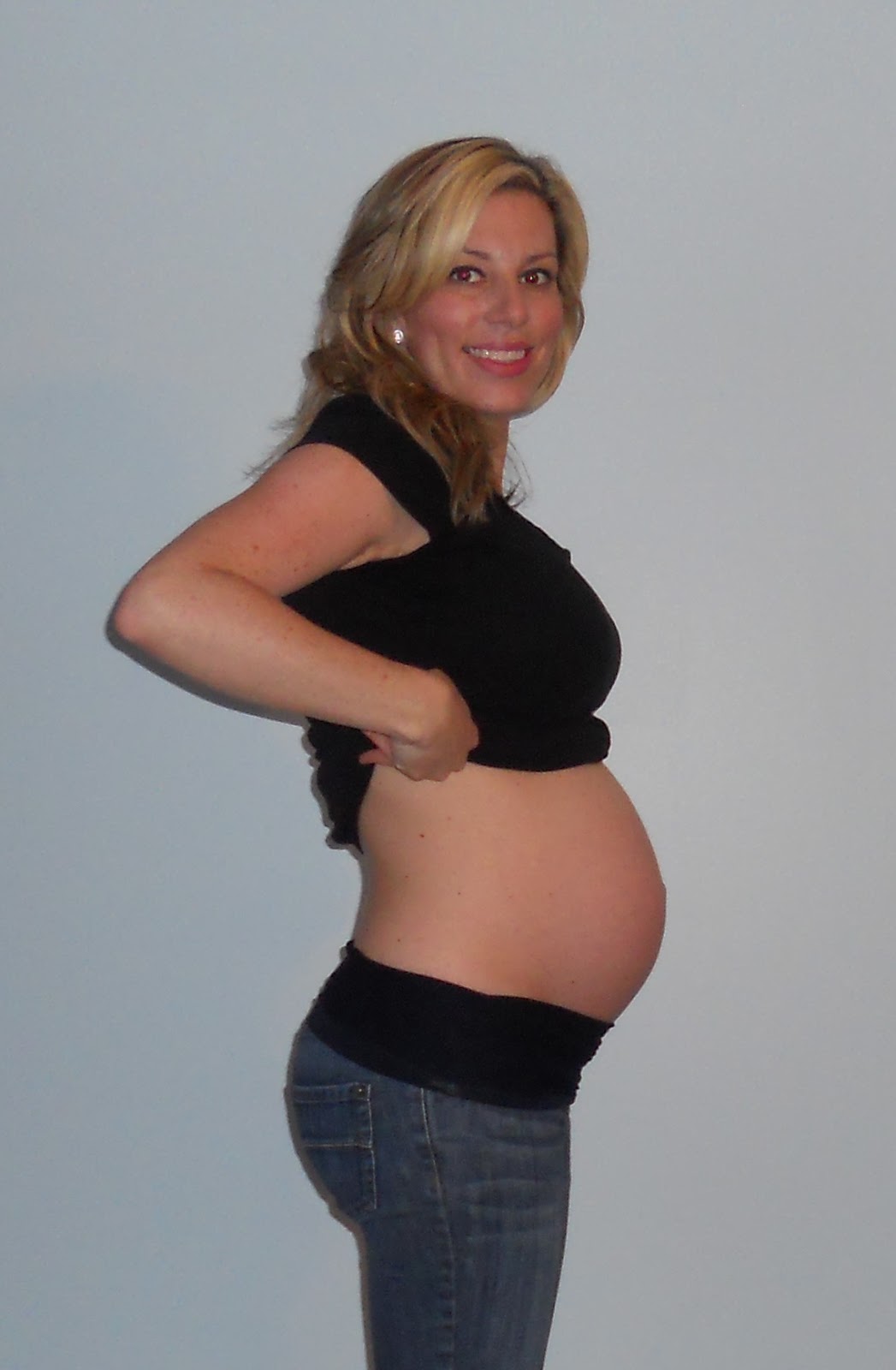 3 беременность 35 недель. Живот на 34 неделе беременности. Живот на 34 неделе беременности фото. Живот на 32 неделе.