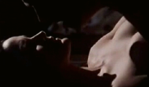 Carrie-anne moss boobs