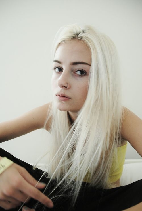 Hair Dark Eyebrows Bleach Blonde Porn - Bleach blonde and black hair | TubeZZZ Porn Photos