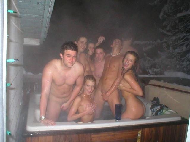 College Hot Tub - Nude in hot tub | TubeZZZ Porn Photos