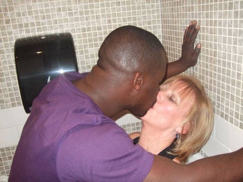 White Wife Kissing Fucking Black - Black girl kissing white man | TubeZZZ Porn Photos