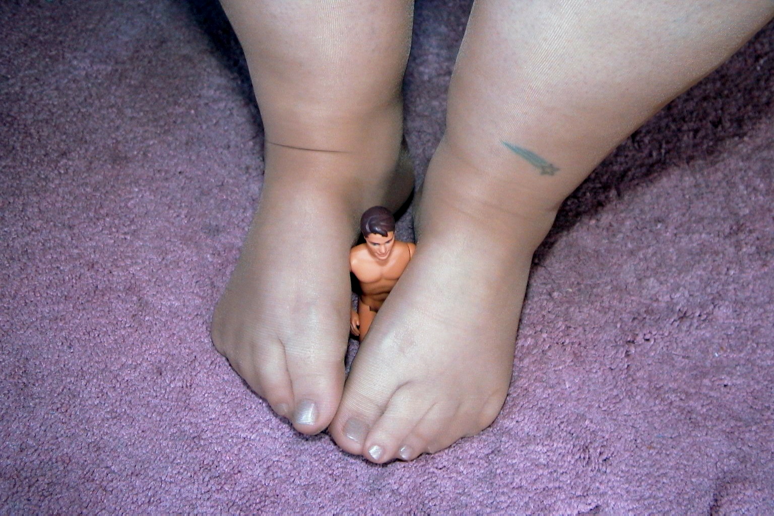 Giantess Pantyhose Feet - And pantyhose fetish videos giantess | TubeZZZ Porn Photos