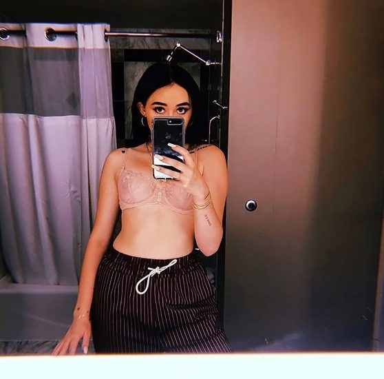 Noah Cyrus nude tits in bra