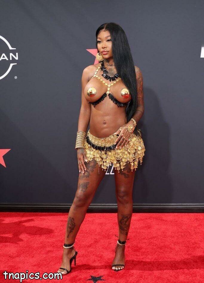 Summer Walker Nude 17