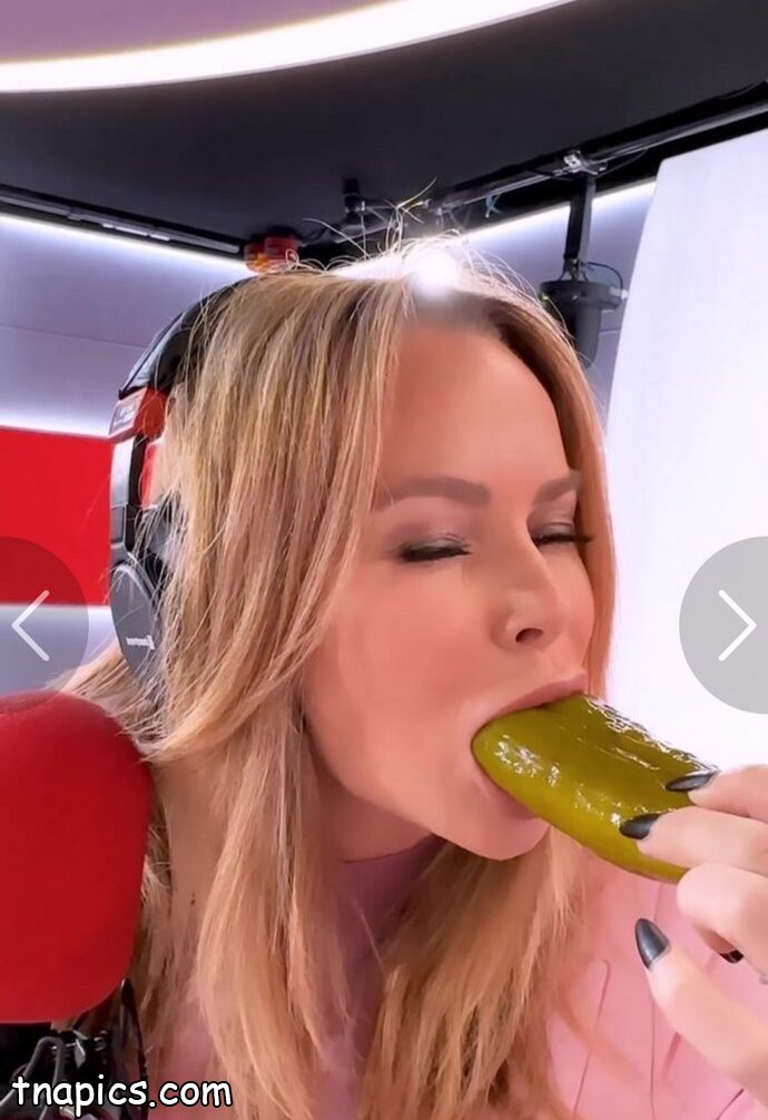 Amanda Holden Nude 2