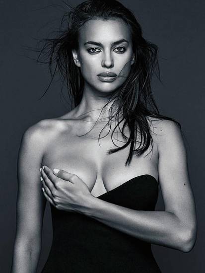 irina shayk holding one boob with hand